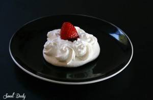 מרנג טבעוני ונשיקות מרנג טבעוניות