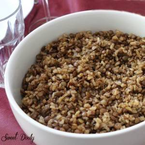 מג'דרה תבשיל אורז עם עדשים