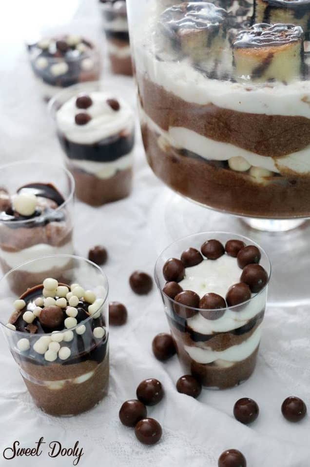 מתכון למוס שוקולד בשני צבעים ללא ביצים וללא ג'לטין