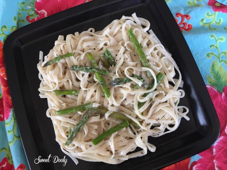 פסטה עם אספרגוס ברוטב קרם קוקוס