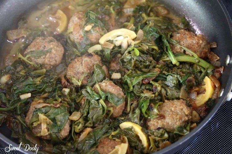 קציצות בקר עם תרד ברוטב לימון ושום