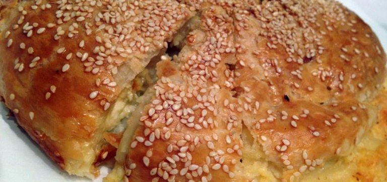 מתכון לבורקס גבינה שבלול ממולא בגבינות