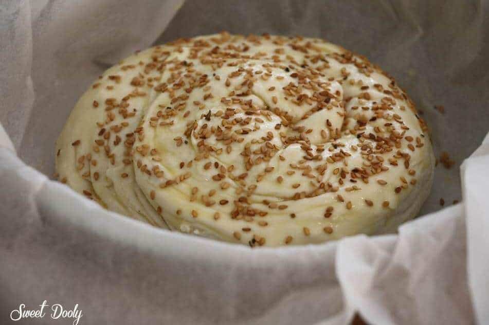 מתכון לבורקס גבינה שבלול ממולא בגבינות