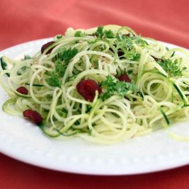 סלט ספגטי קישואים