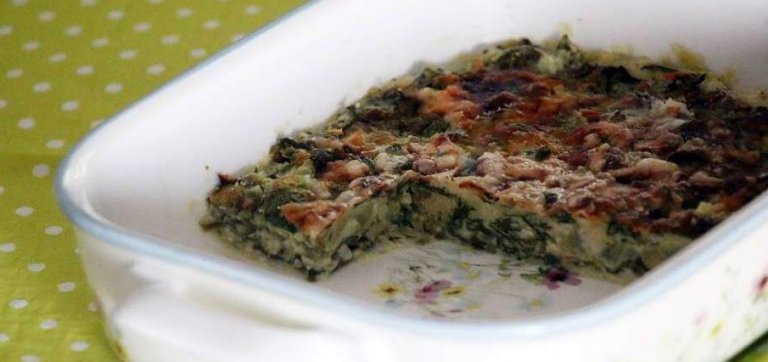 פשטידת מנגולד מהירה עם גבינות גם בגירסה ללא גלוטן