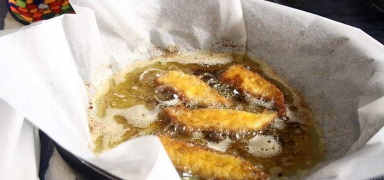 איך לטגן שניצל עם נייר אפייה בלי לכלוך