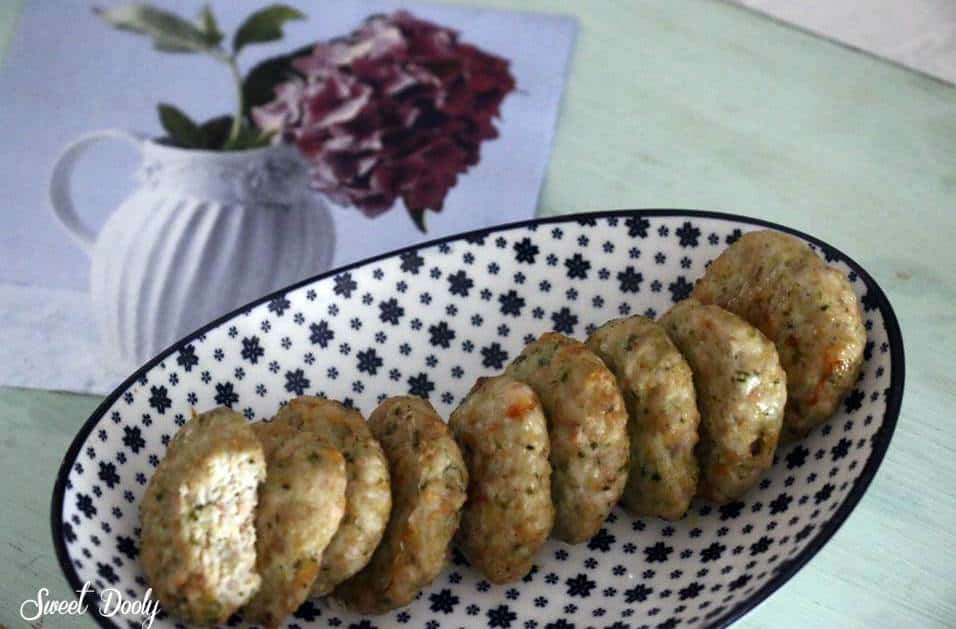 קציצות הודו רכות וטעימות מטוגנות או אפויות