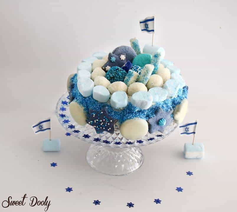 עוגה ליום העצמאות ה-70 עוגת ממתקים בכחול לבן