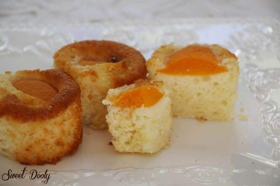 עוגת מישמשים קלה להכנה בתבניות קאפקקייקס