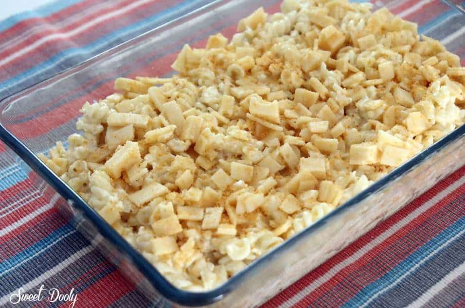 פשטידת פסטה וגבינות הכל בקערה אחת