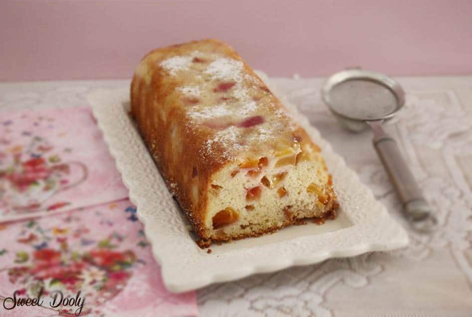 מתכון לעוגה בחושה עם פירות שנשארו במקרר