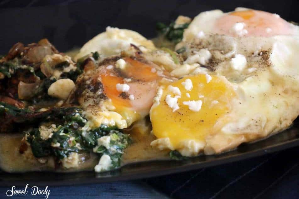 שקשוקה תרד עם פטה מעדן לארוחת ערב