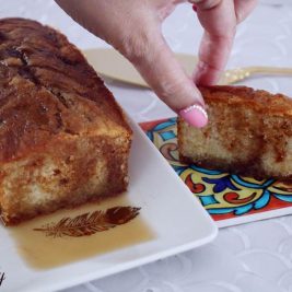 עוגת ריבת חלב בחושה קלה להכנה וחלומית