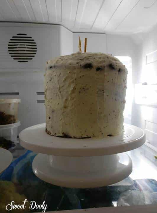 עוגת יומולדת מטפטפת ונוטפת עם גלידה הפוכה