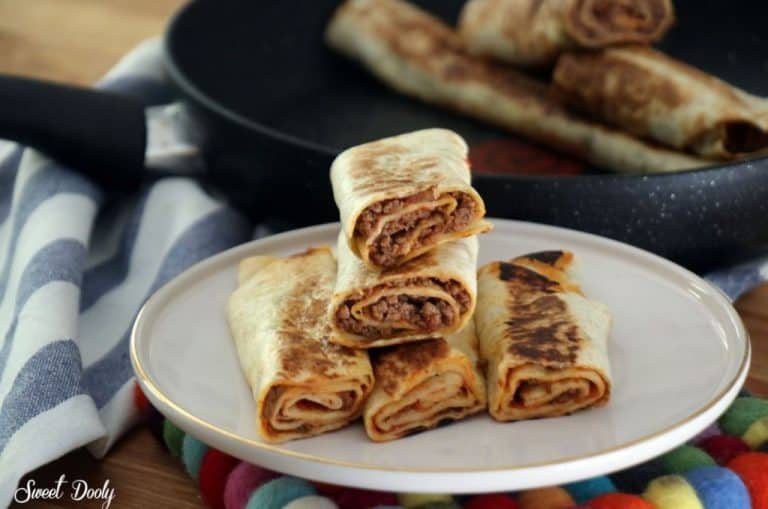 טורטיה עם בשר טחון