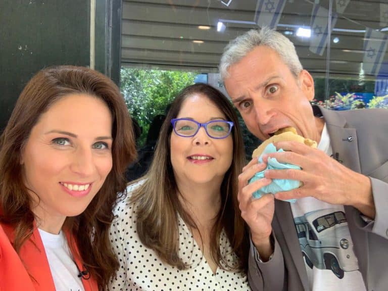 סוויט דולי ברשת החברתית