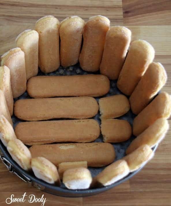 עוגת גבינה שארלוט עם פירות