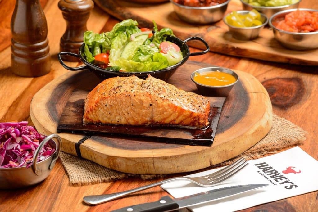 סלמון מעושן הרוויס