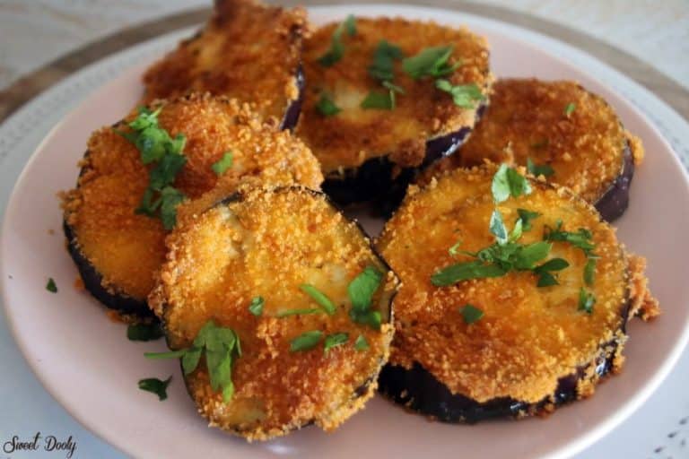 חצילים מטוגנים בציפוי פירורי לחם