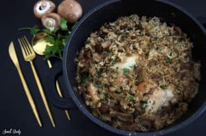 עוף מבושל עם אורז ופטריות