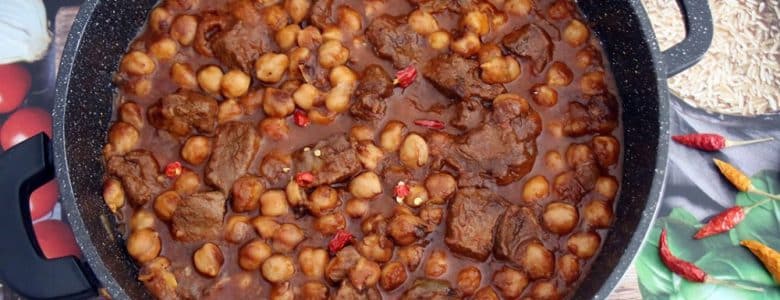 תבשיל בשר עם חומוס