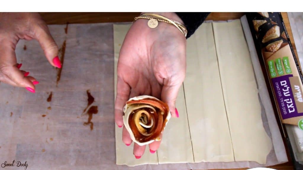 שושני תפוחים בבצק עלים