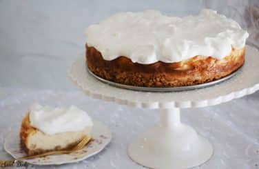 עוגת שמנת חמוצה ב4 מרכיבים בלבד