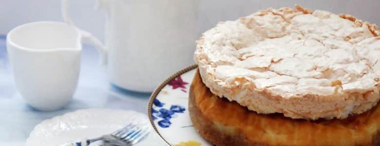 עוגת גבינה אפויה בציפוי מרנג