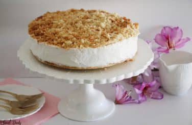 עוגת גבינה פירורים קלאסית קרה