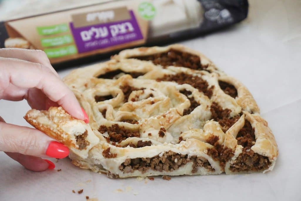 בורקס עם בשר מבצק עלים