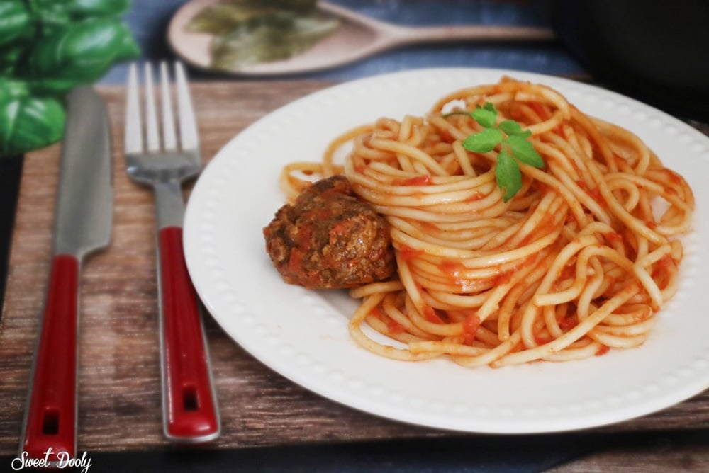 ספגטי וקציצות בשר בסיר אחד