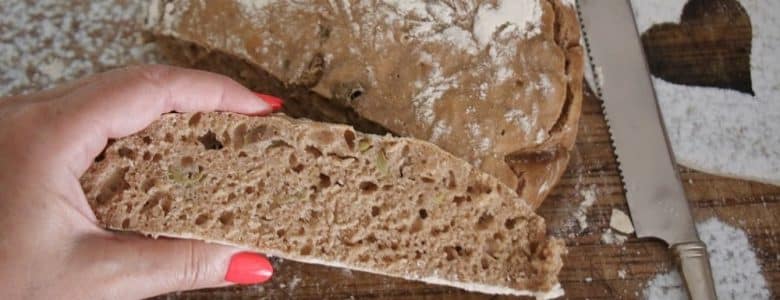 לחם מחמצת טבעוני ללא לישה