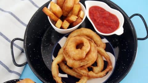 טבעות בצל מטוגנות בציפוי פריך