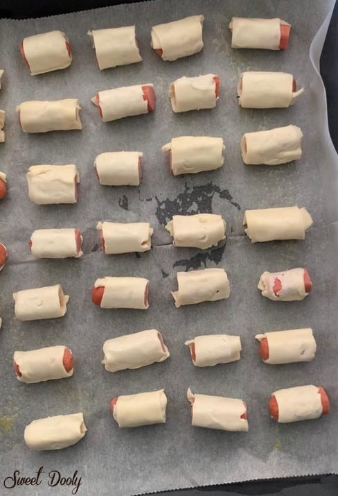 נקניקיות עטופות בבצק עלים