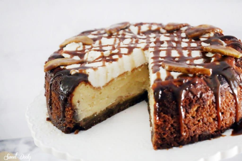 עוגת גבינה תפוחים וקצפת