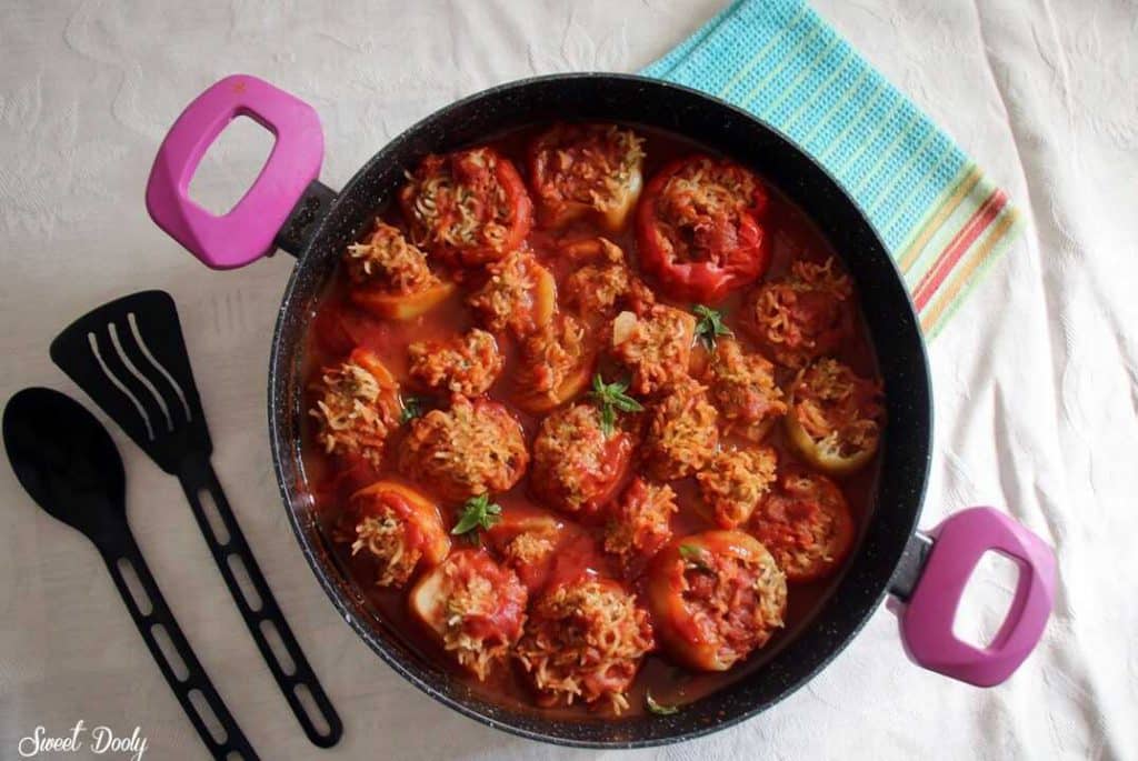 ירקות ממולאים באורז ובשר כמו קיפודים