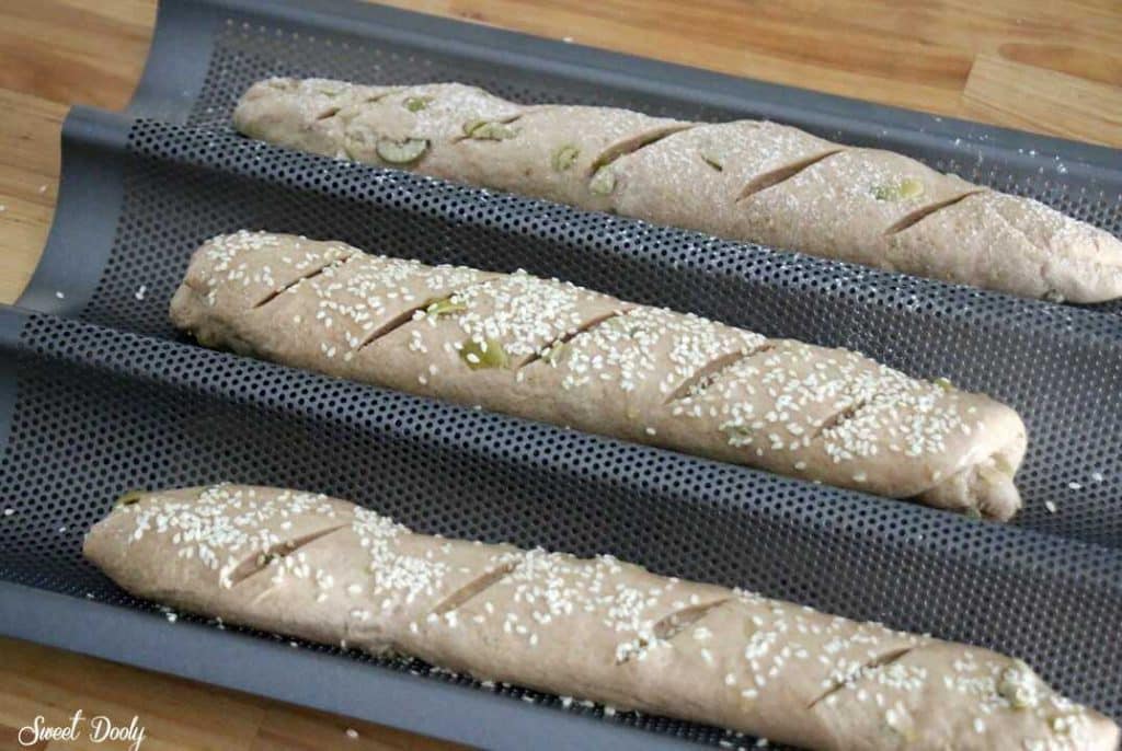 באגט מקמח כוסמין עם זיתים