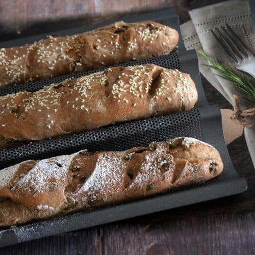 באגט מקמח כוסמין עם זיתים