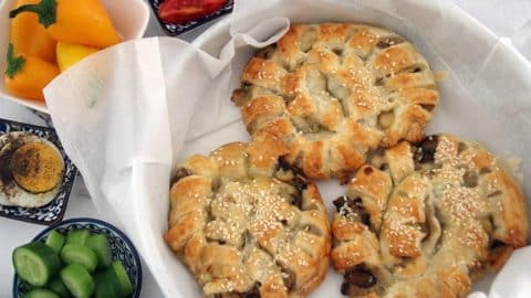 בורקס שבלולים תפוחי אדמה ופטריות פרווה