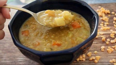 מרק עדשים כתומות סמיך וטעים