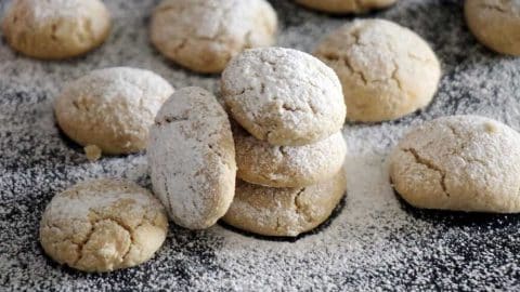 עוגיות טחינה פרווה פריכות וטעימות