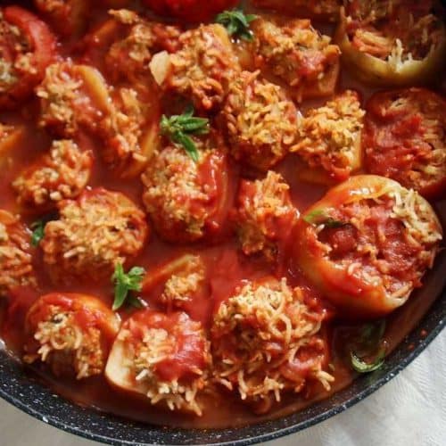 ירקות ממולאים באורז ובשר כמו קיפודים