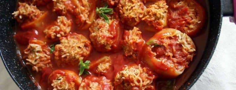 ירקות ממולאים באורז ובשר כמו קיפודים