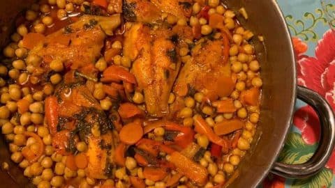 דג מרוקאי עם חומוס וגזר