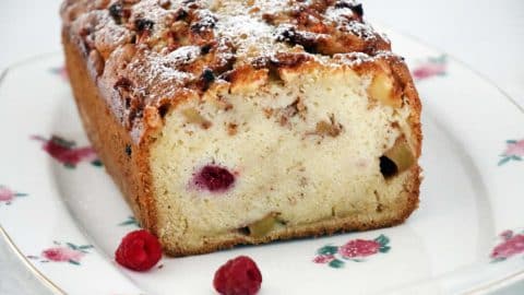 עוגה בחושה עם תפוחים ופטל