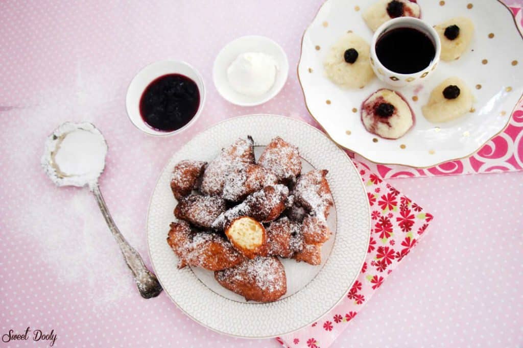 פאפאנש סופגנייה רומנית מבושלת או מטוגנת