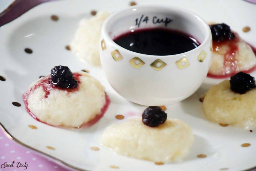 פאפאנש סופגנייה רומנית מבושלת או מטוגנת