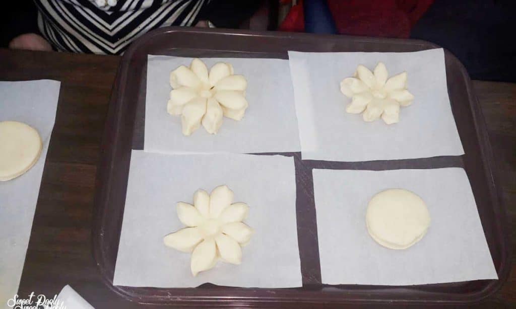 מתכון לסופגניה בצורת פרח פרווה