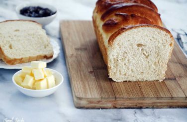 לחם חלב רך כמו עננים