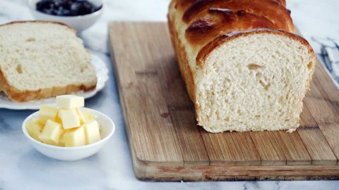 לחם חלב רך כמו עננים